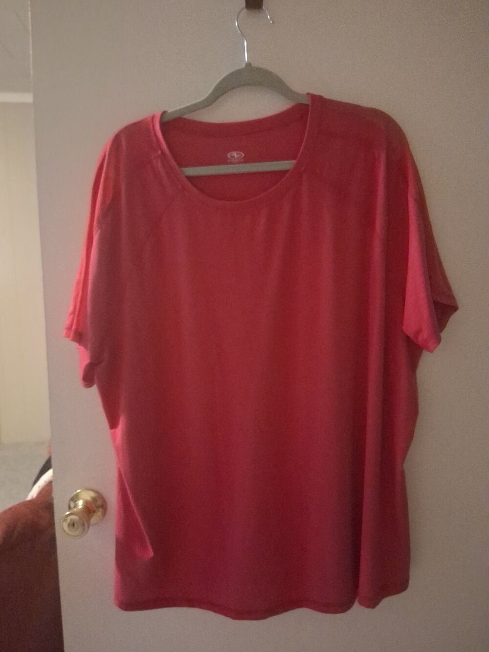 Woman's fuchsia top Athletic works 2X NEW